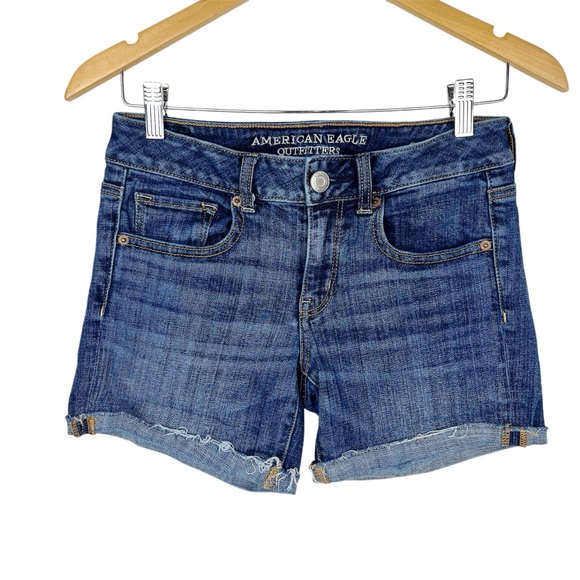 American Eagle Midi Super Stretch Denim Shorts Size 4 - Picture 1 of 7
